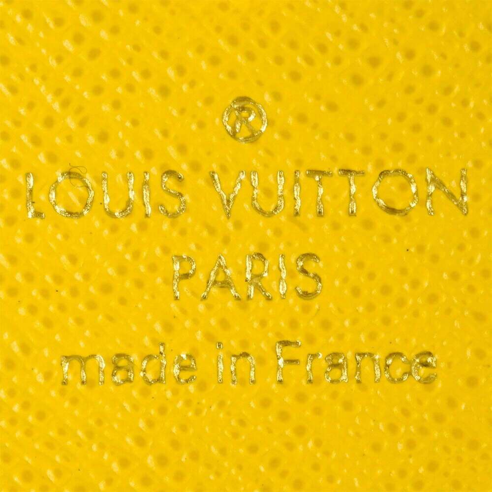 Louis Vuitton Multicle 4 Key Case, Monogram Canvas, M81938, Jaune, with Built... - Picture 8 of 9